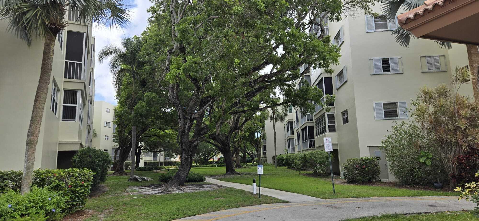 PLANTATION TERRACE CONDO - Residential