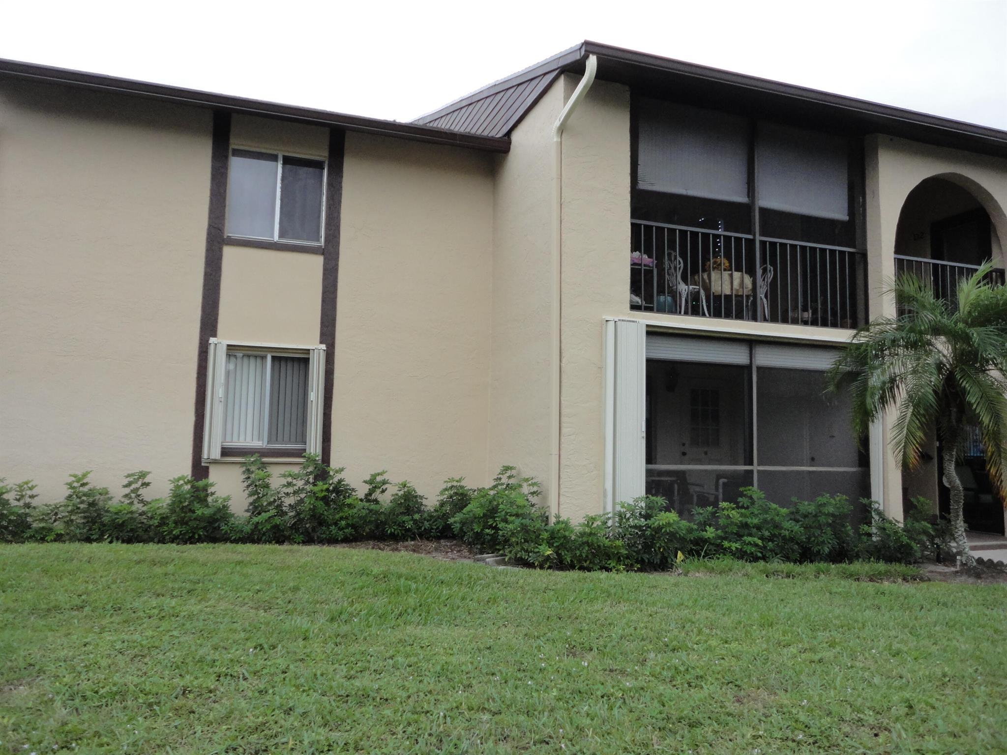 Enjoy the view of the courtyard from the screened in patio of this large one bedroom condo. This home has a utility room with full size washer and dryer. It's just a short walk to the pool area. Close to shopping, dining and entertainment.