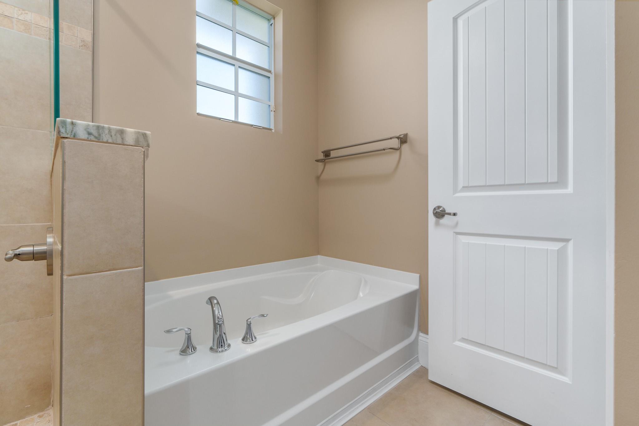 ORCHID GROVE - Residential