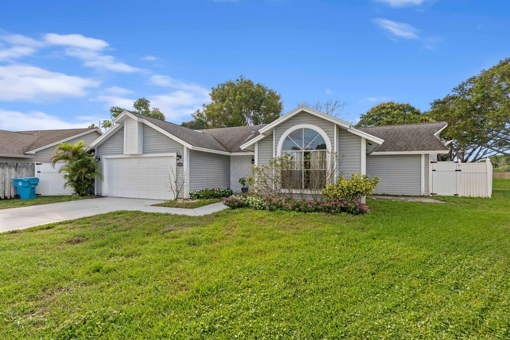 Photo of 1839 Banyan Creek Circle N, Boynton Beach, FL 33436 (MLS # R11147941)