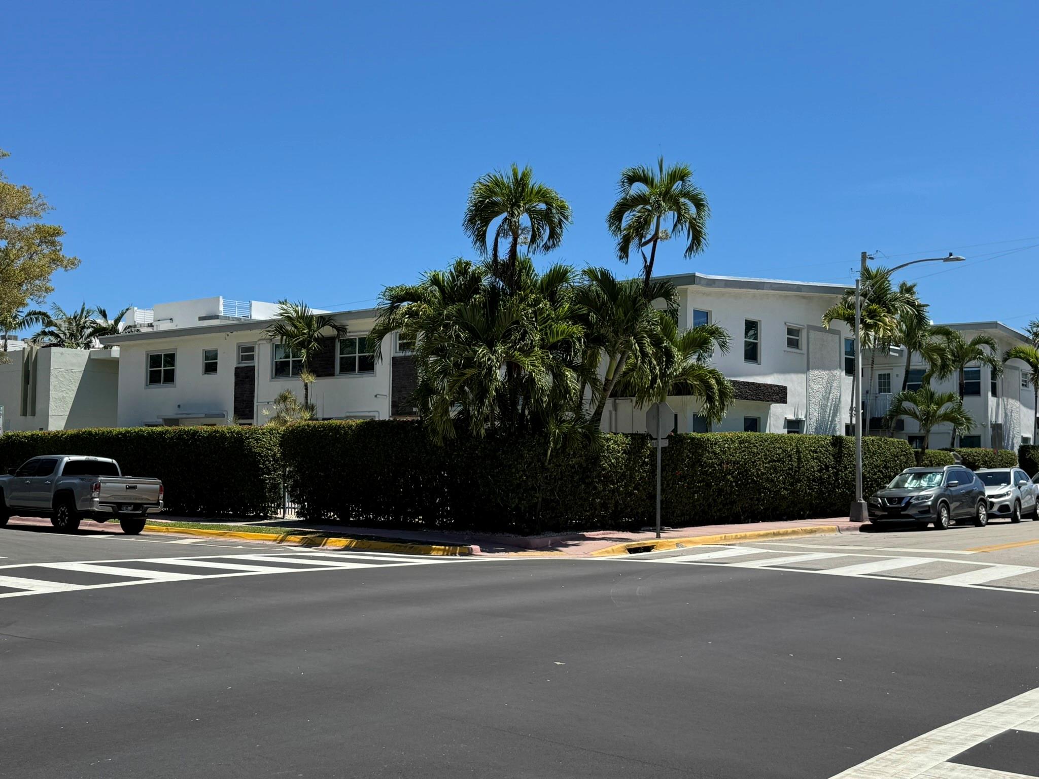 Remodeled 1 Bed/1 Bath apartment in South Beach. This unit is located in the Art Deco District of Miami Beach. The whole apartment has been remodeled with new appliances, including dishwasher and washer and dryer in the unit. Plenty of closet space, high impact windows and doors. Gated building. Located near restaurants, shops, and the beach. Ready to move-in.