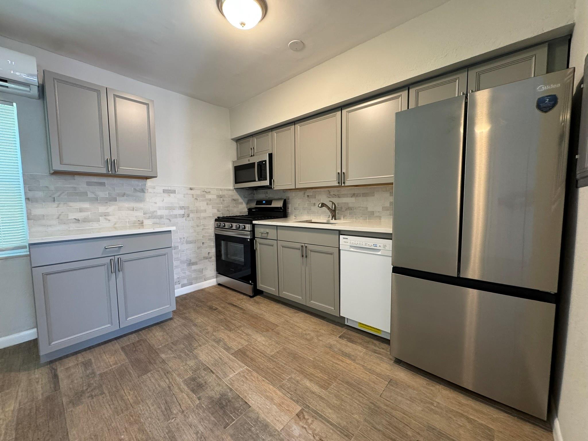 Ocean Beach Add 03 - Residential Lease