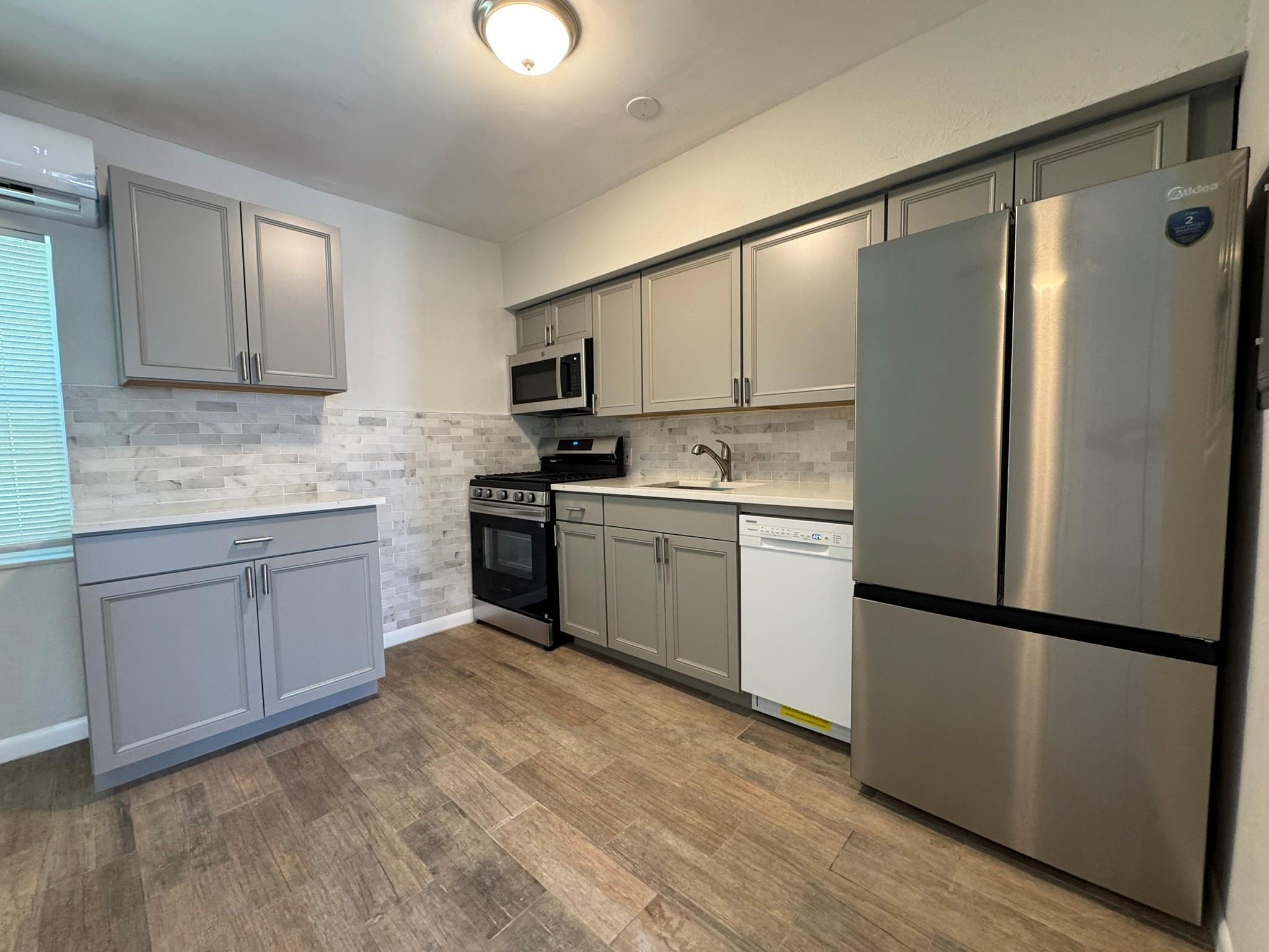 Ocean Beach Add 03 - Residential Lease