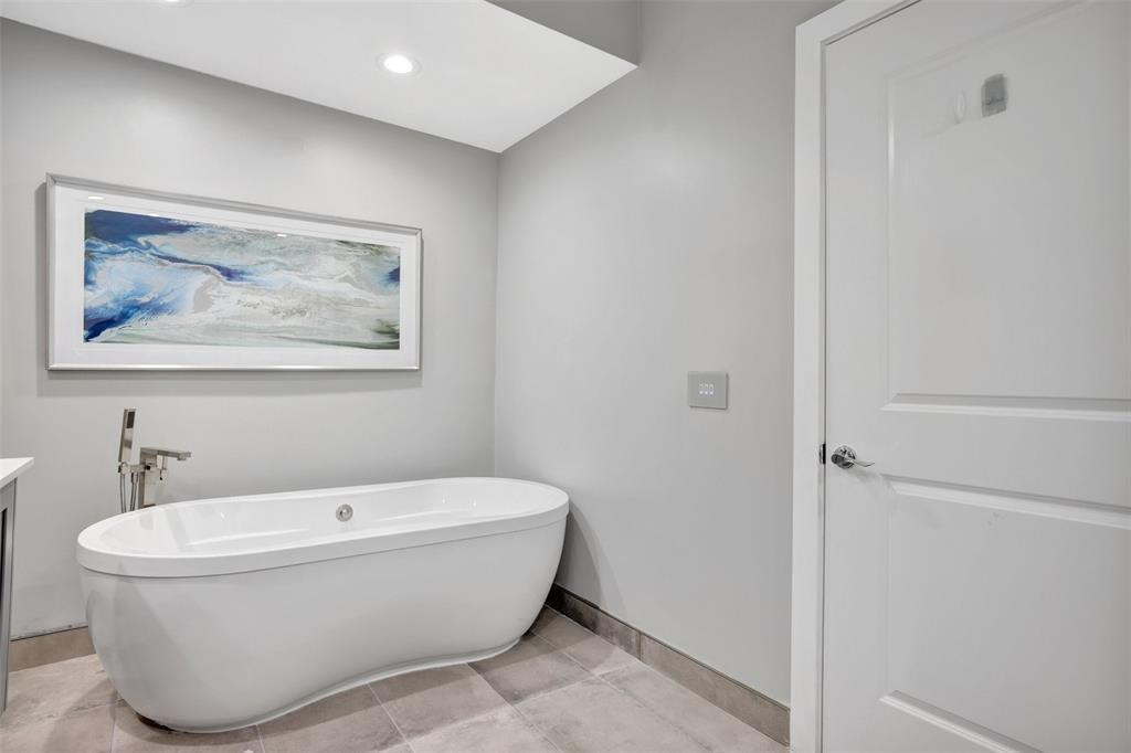 Strada 315 Condo - Residential Lease