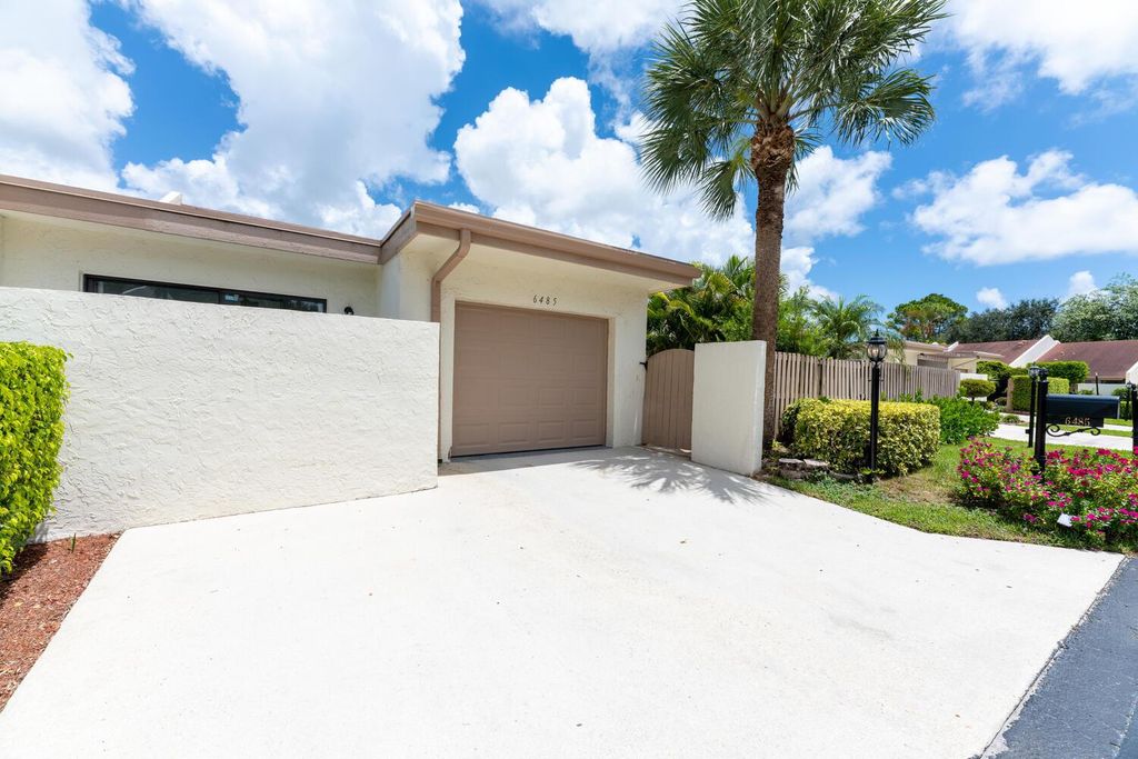 Photo of 6485 Amarillo Lane, Boca Raton, FL 33433 (MLS # R11039068)