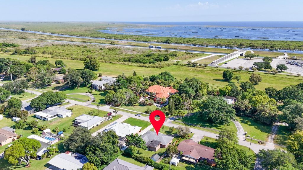 Photo of 534 E Del Monte Avenue, Clewiston, FL 33440 (MLS # B26003412)