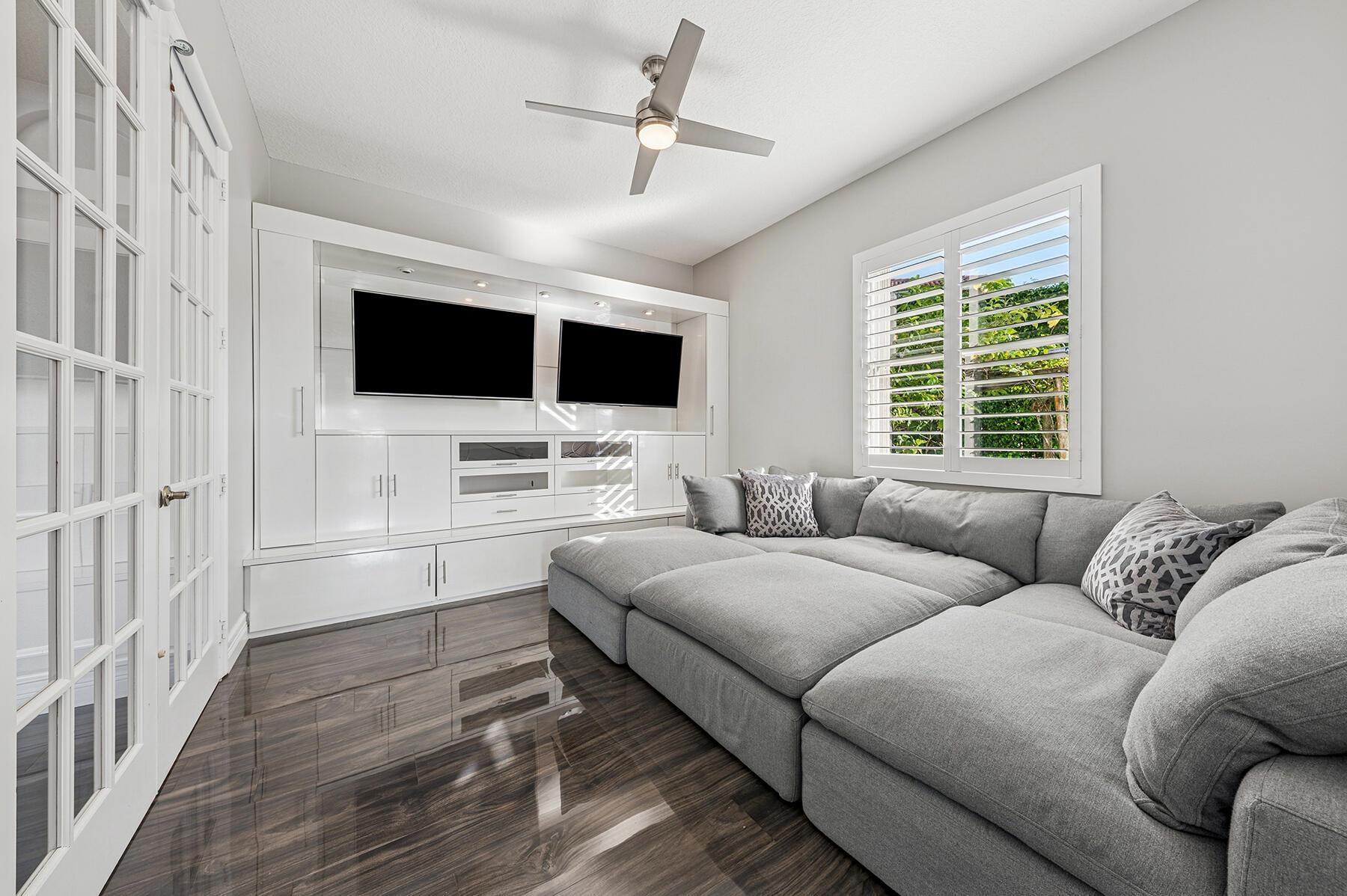 JOURNEYS END 1 - Residential