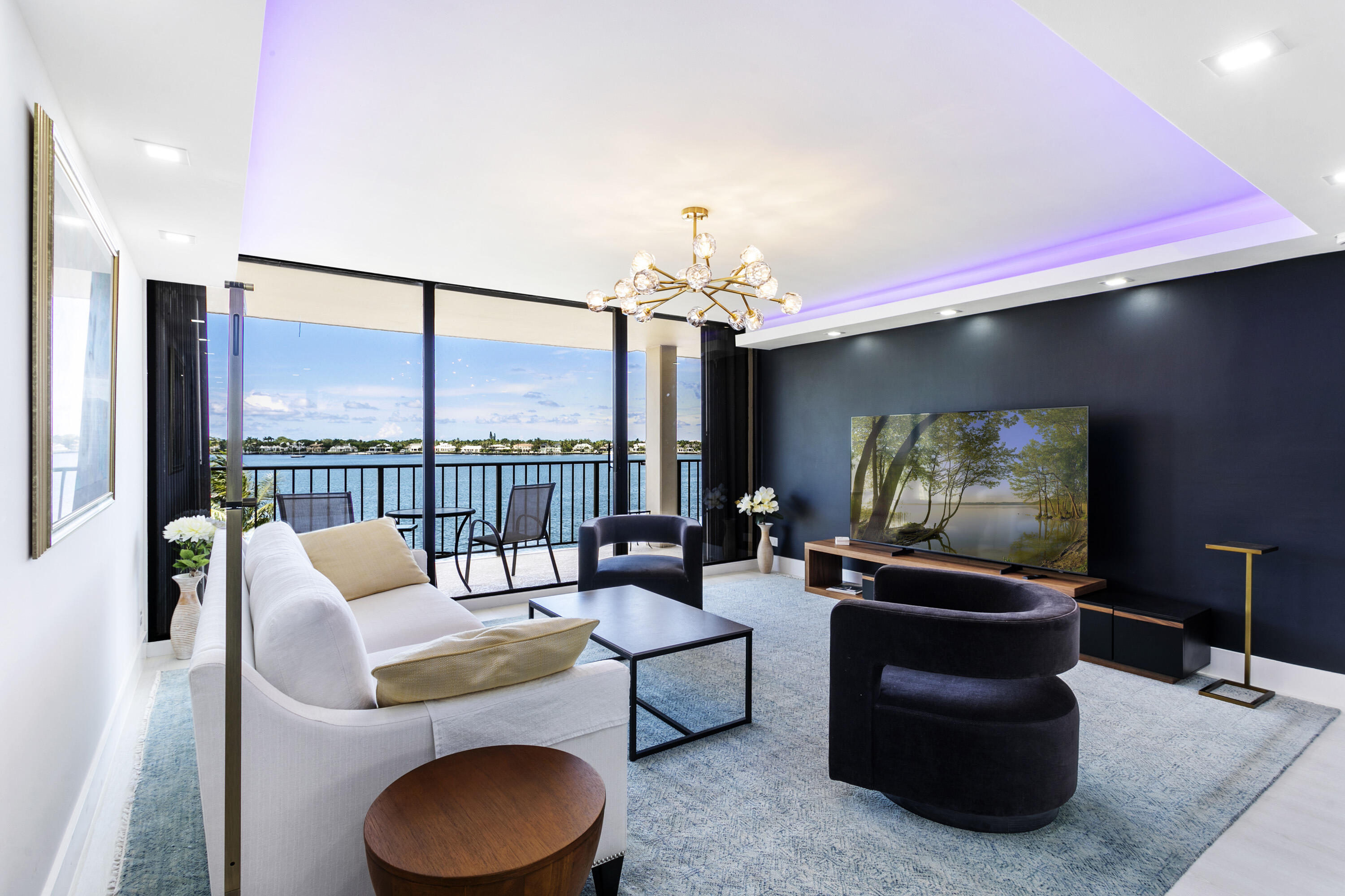 134 Lakeshore Drive 416