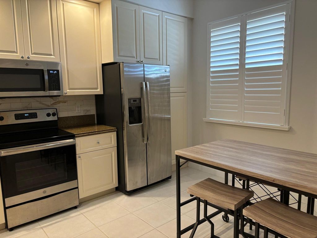 Photo of 19 Harbour Isle Drive W #305, Fort Pierce, FL 34949 (MLS # R11007180)