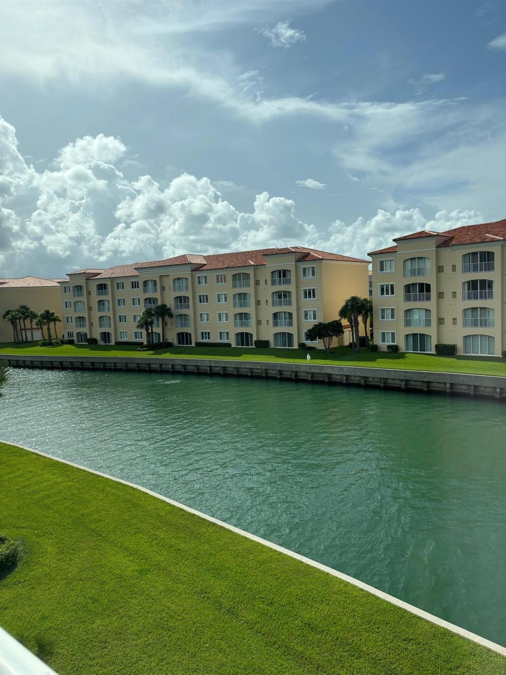 Photo of 19 Harbour Isle Drive W #305, Fort Pierce, FL 34949 (MLS # R11007180)