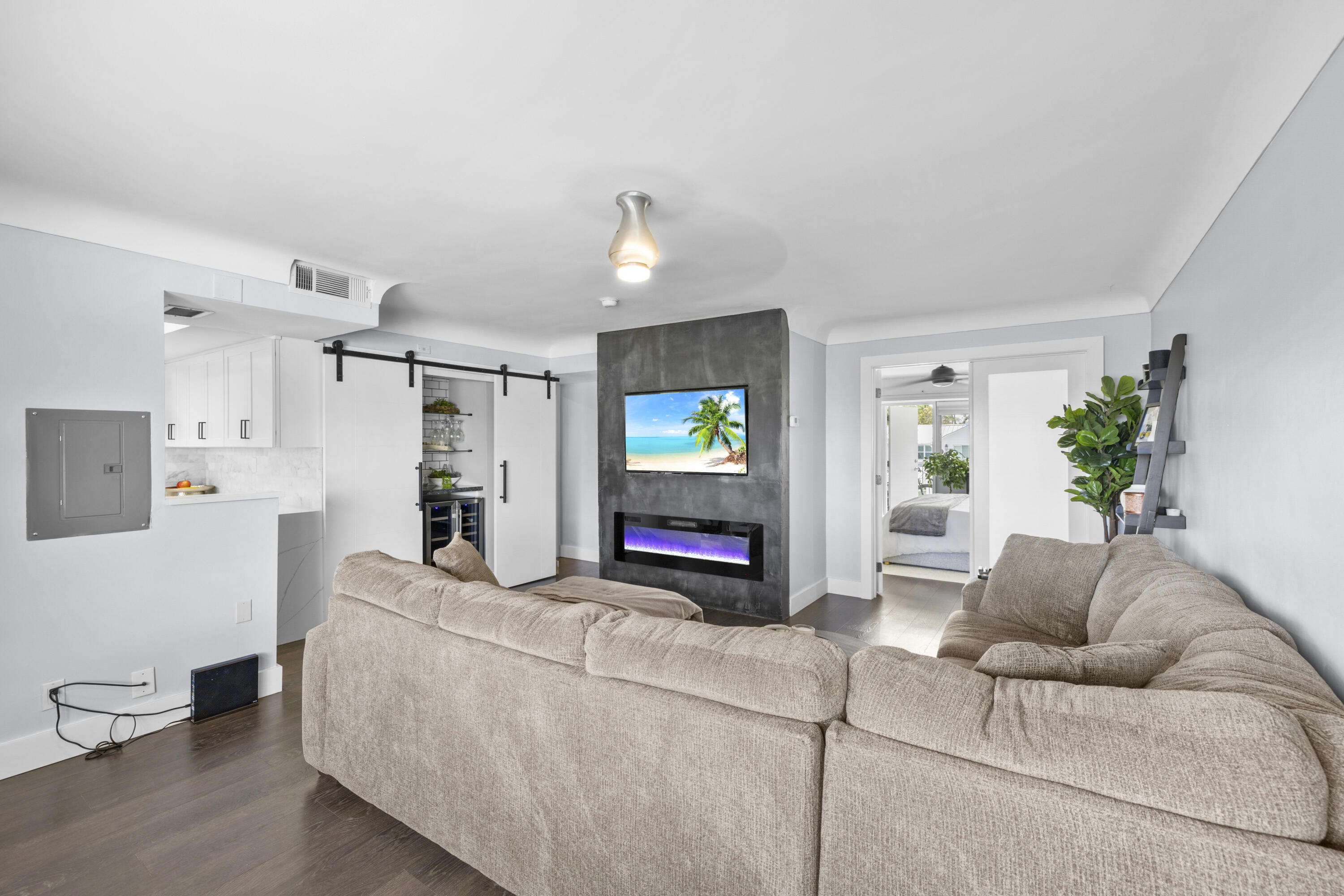 BURTON POINT CONDO - Residential