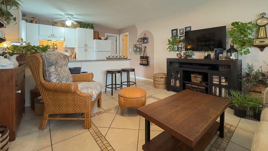 OAKLAND PARK SECOND ADD - Residential Income