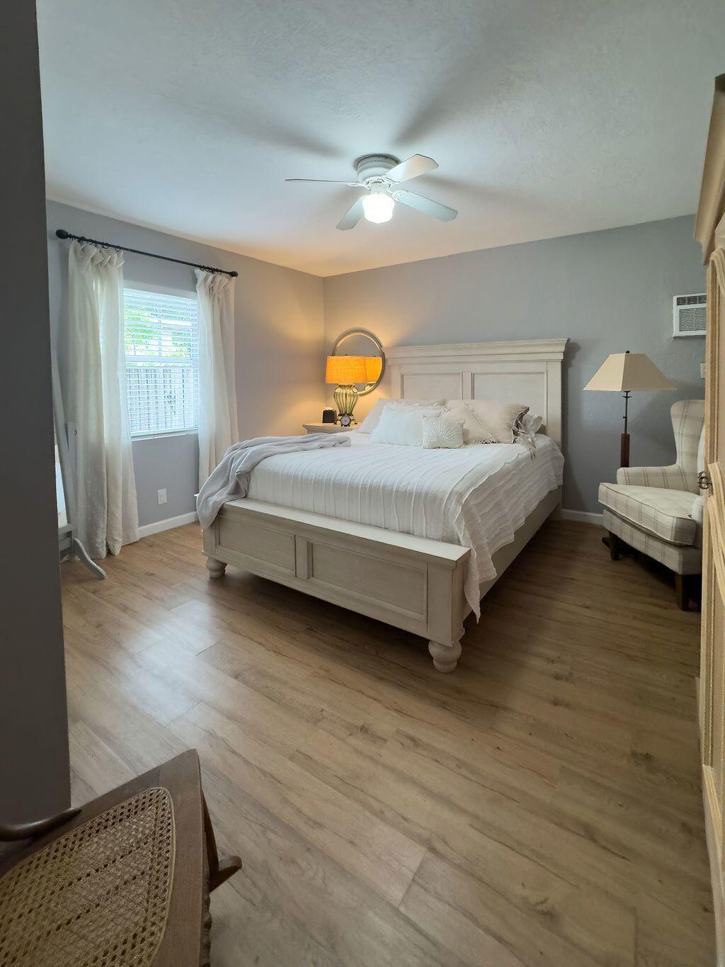 OAKLAND PARK SECOND ADD - Residential Income