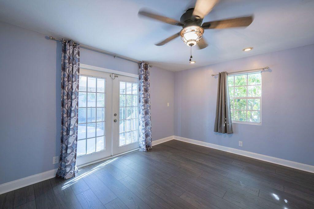 OAKLAND PARK SECOND ADD - Residential Income