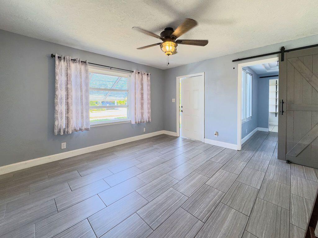 OAKLAND PARK SECOND ADD - Residential Income