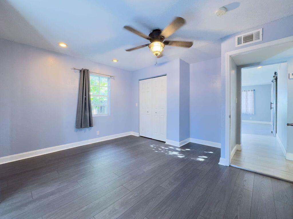 OAKLAND PARK SECOND ADD - Residential Income