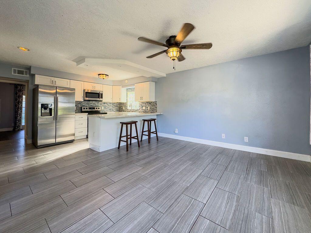 OAKLAND PARK SECOND ADD - Residential Income