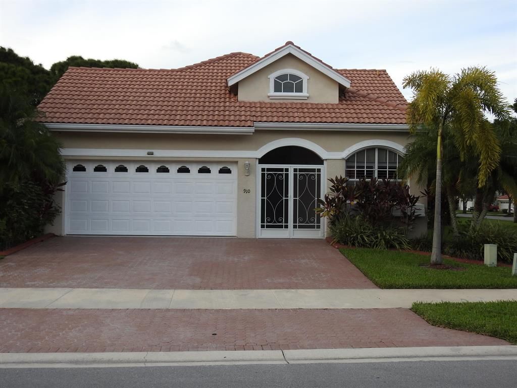 Photo of 910 SW Munjack Circle, Port Saint Lucie, FL 34986 (MLS # R10745837)