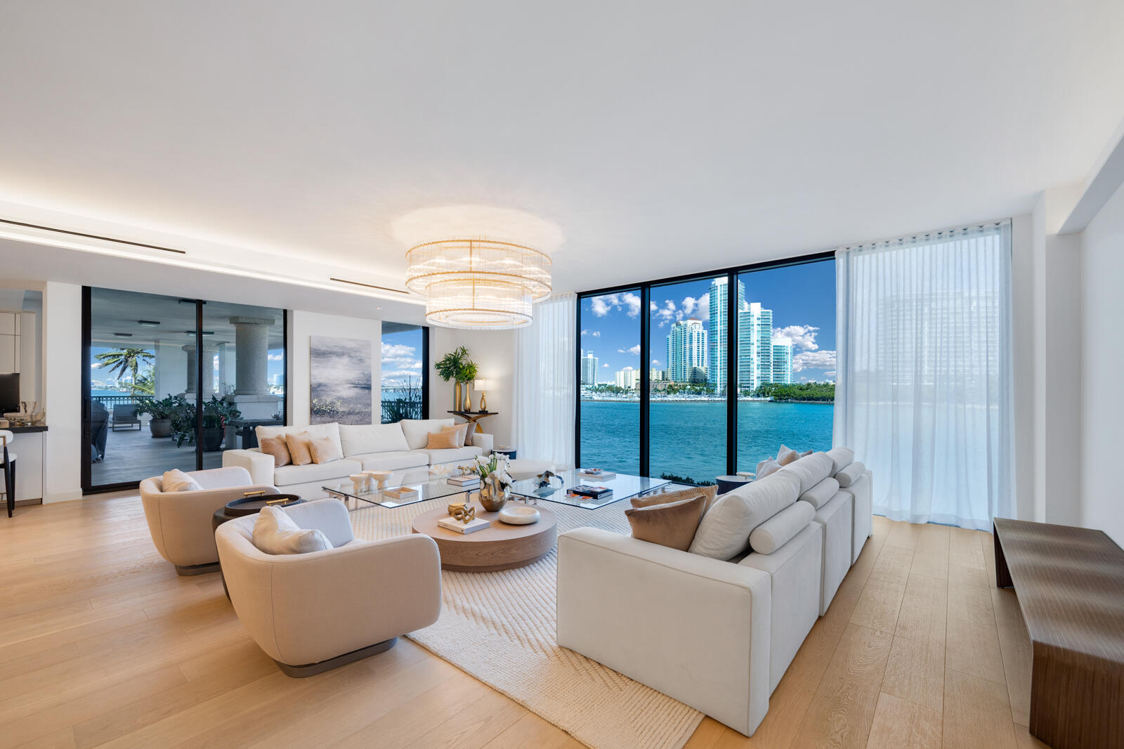 PALAZZO DEL SOL/DELLA LUNA AT FISHER ISLAND CONDO - Residential