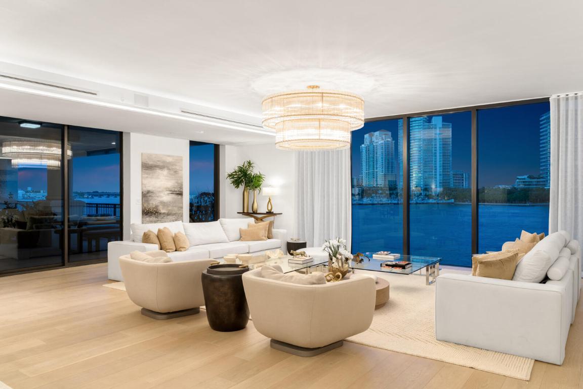 PALAZZO DEL SOL/DELLA LUNA AT FISHER ISLAND CONDO - Residential