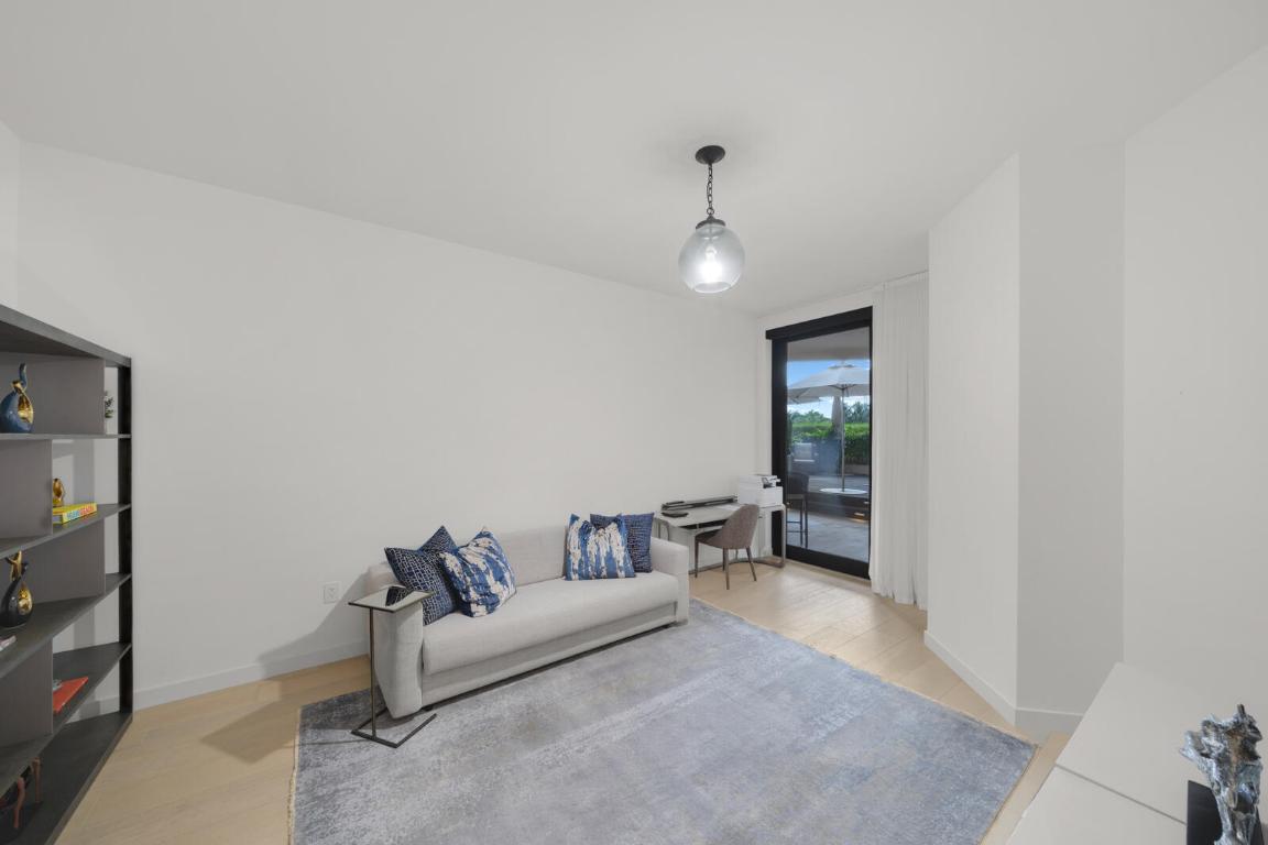 PALAZZO DEL SOL/DELLA LUNA AT FISHER ISLAND CONDO - Residential