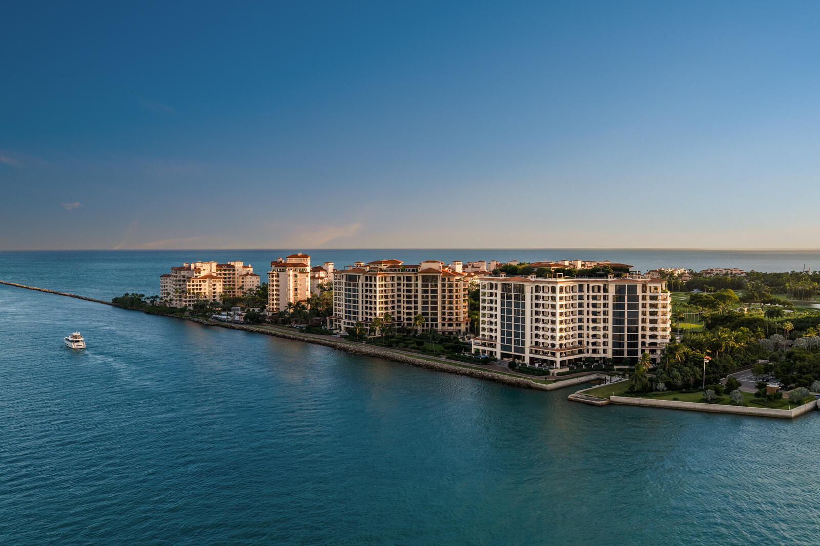 PALAZZO DEL SOL/DELLA LUNA AT FISHER ISLAND CONDO - Residential