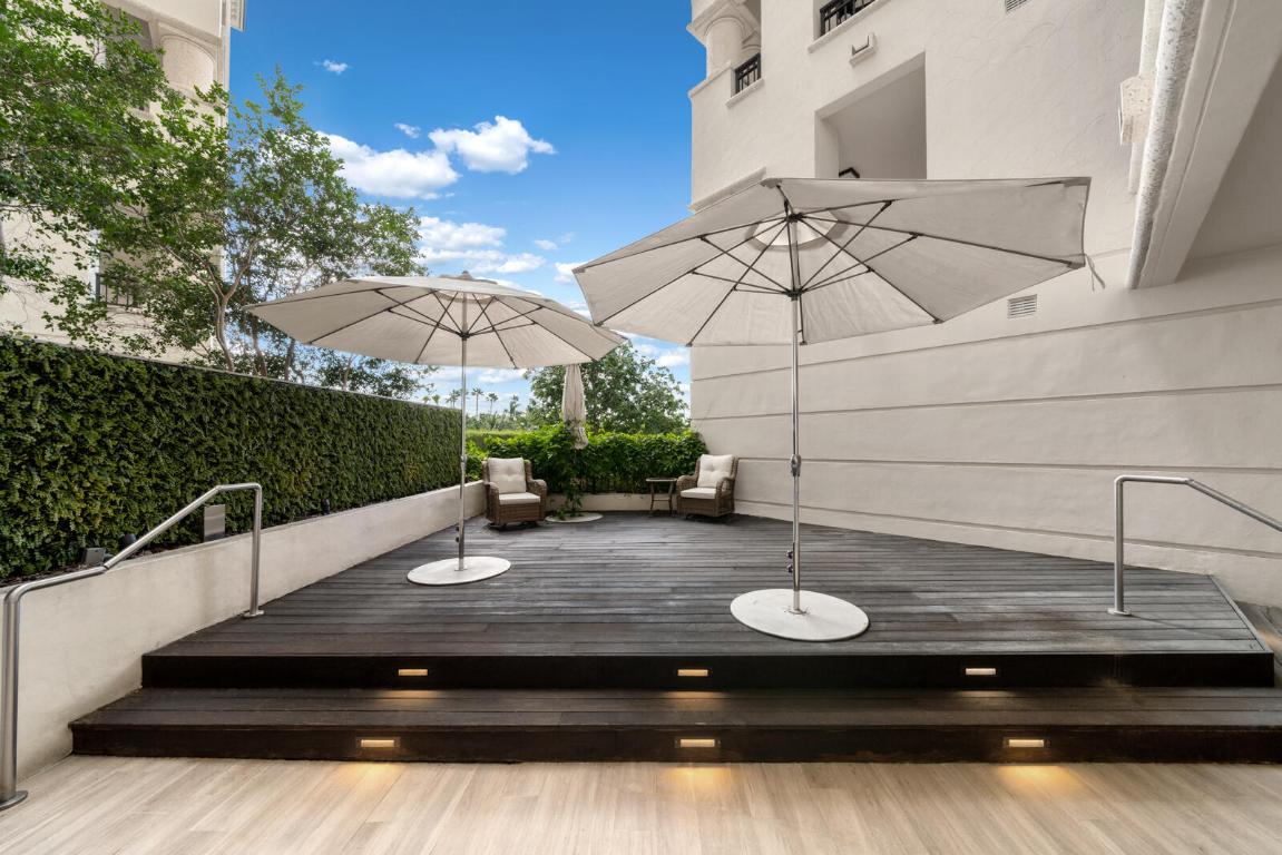 PALAZZO DEL SOL/DELLA LUNA AT FISHER ISLAND CONDO - Residential