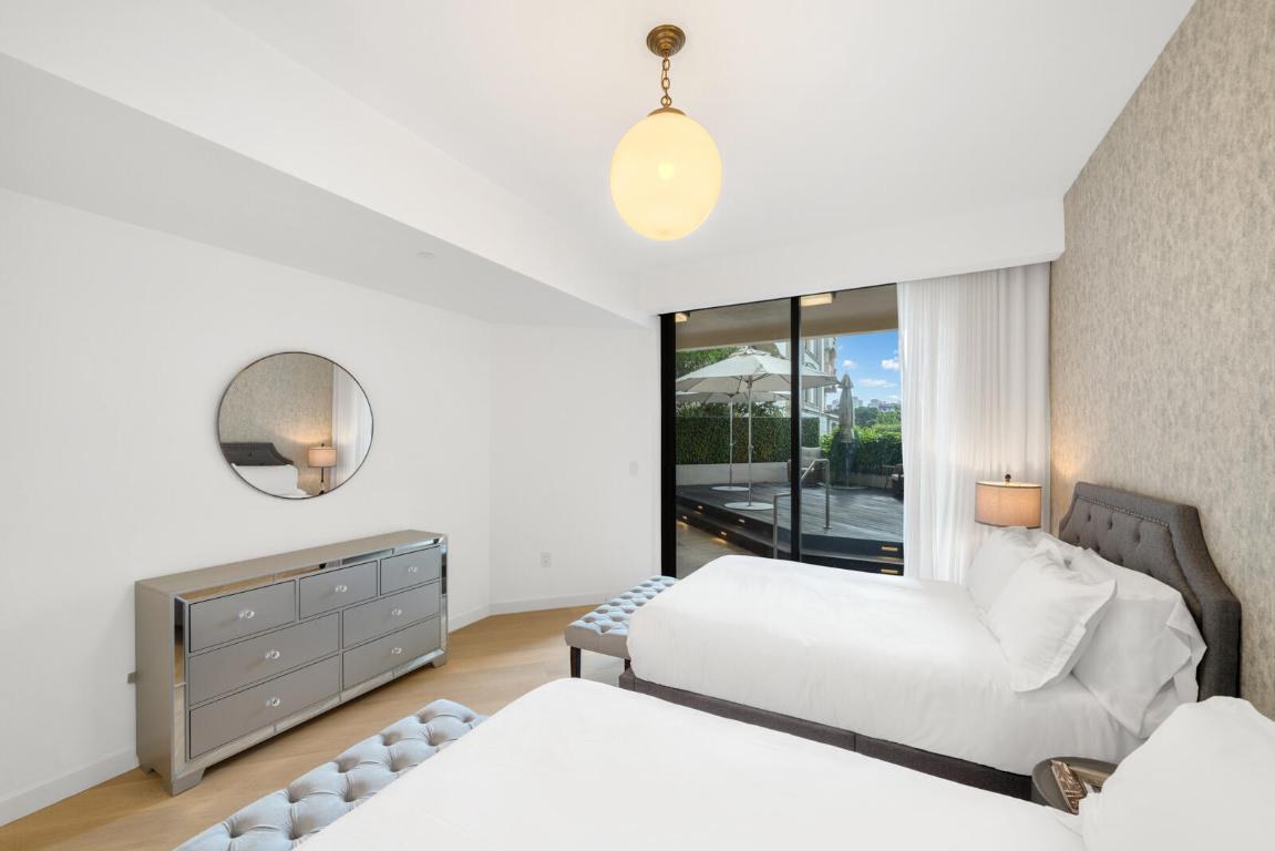 PALAZZO DEL SOL/DELLA LUNA AT FISHER ISLAND CONDO - Residential