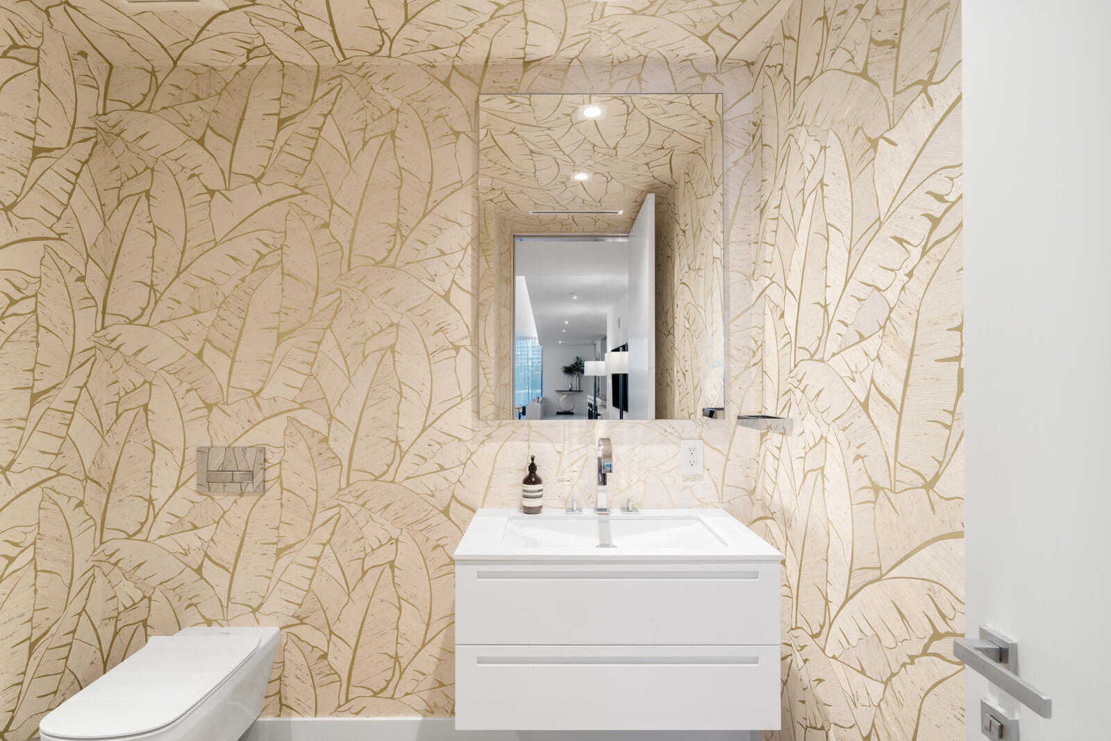 PALAZZO DEL SOL/DELLA LUNA AT FISHER ISLAND CONDO - Residential