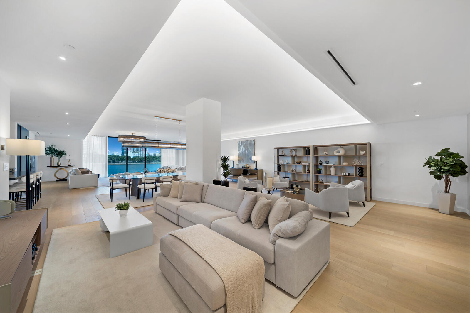 PALAZZO DEL SOL/DELLA LUNA AT FISHER ISLAND CONDO - Residential