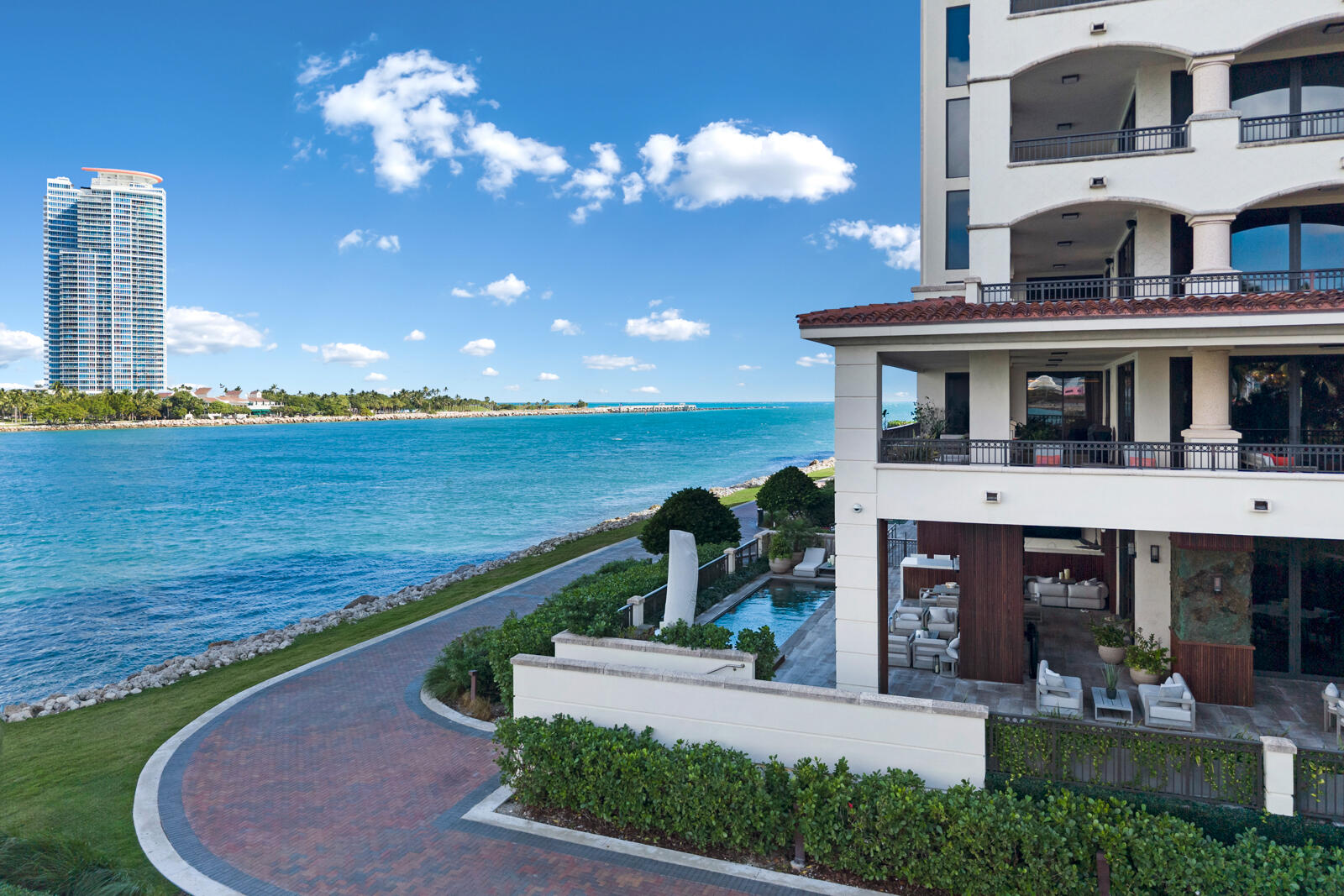 PALAZZO DEL SOL/DELLA LUNA AT FISHER ISLAND CONDO - Residential
