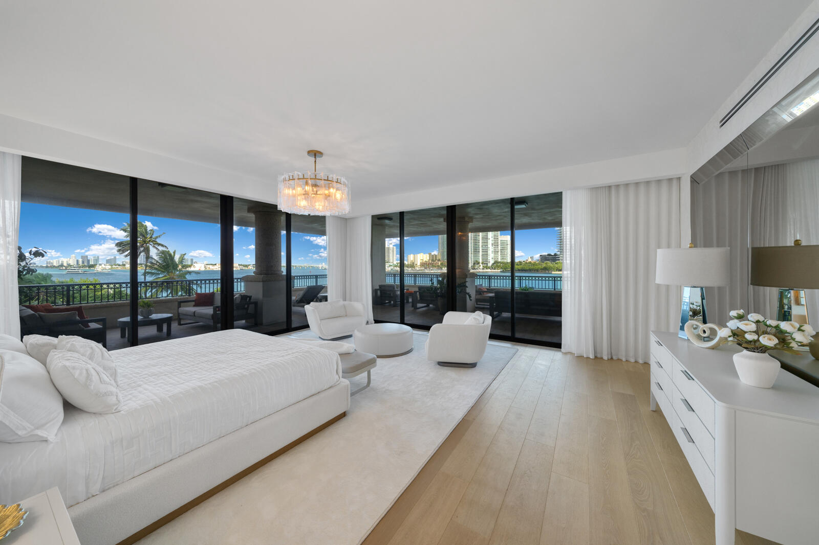PALAZZO DEL SOL/DELLA LUNA AT FISHER ISLAND CONDO - Residential