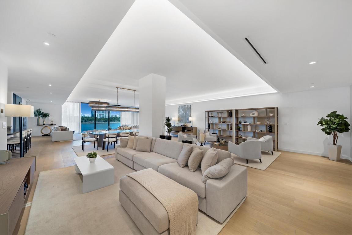 PALAZZO DEL SOL/DELLA LUNA AT FISHER ISLAND CONDO - Residential
