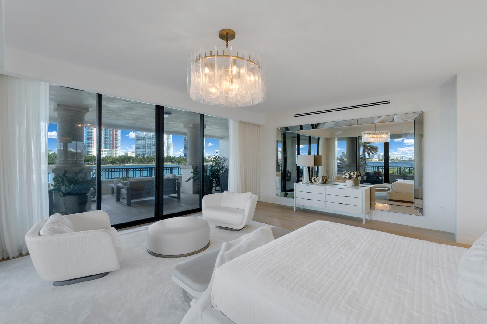 PALAZZO DEL SOL/DELLA LUNA AT FISHER ISLAND CONDO - Residential