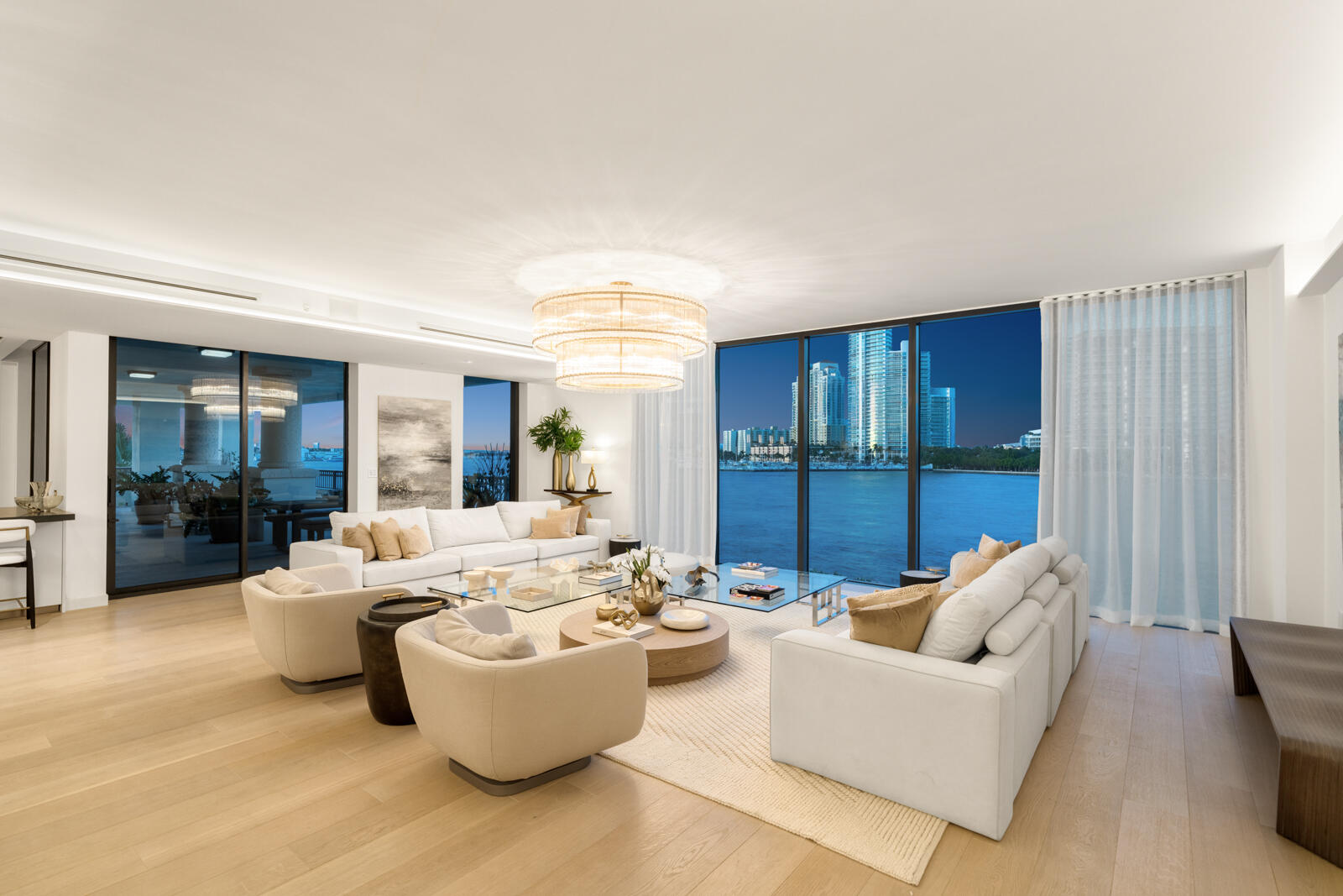 PALAZZO DEL SOL/DELLA LUNA AT FISHER ISLAND CONDO - Residential