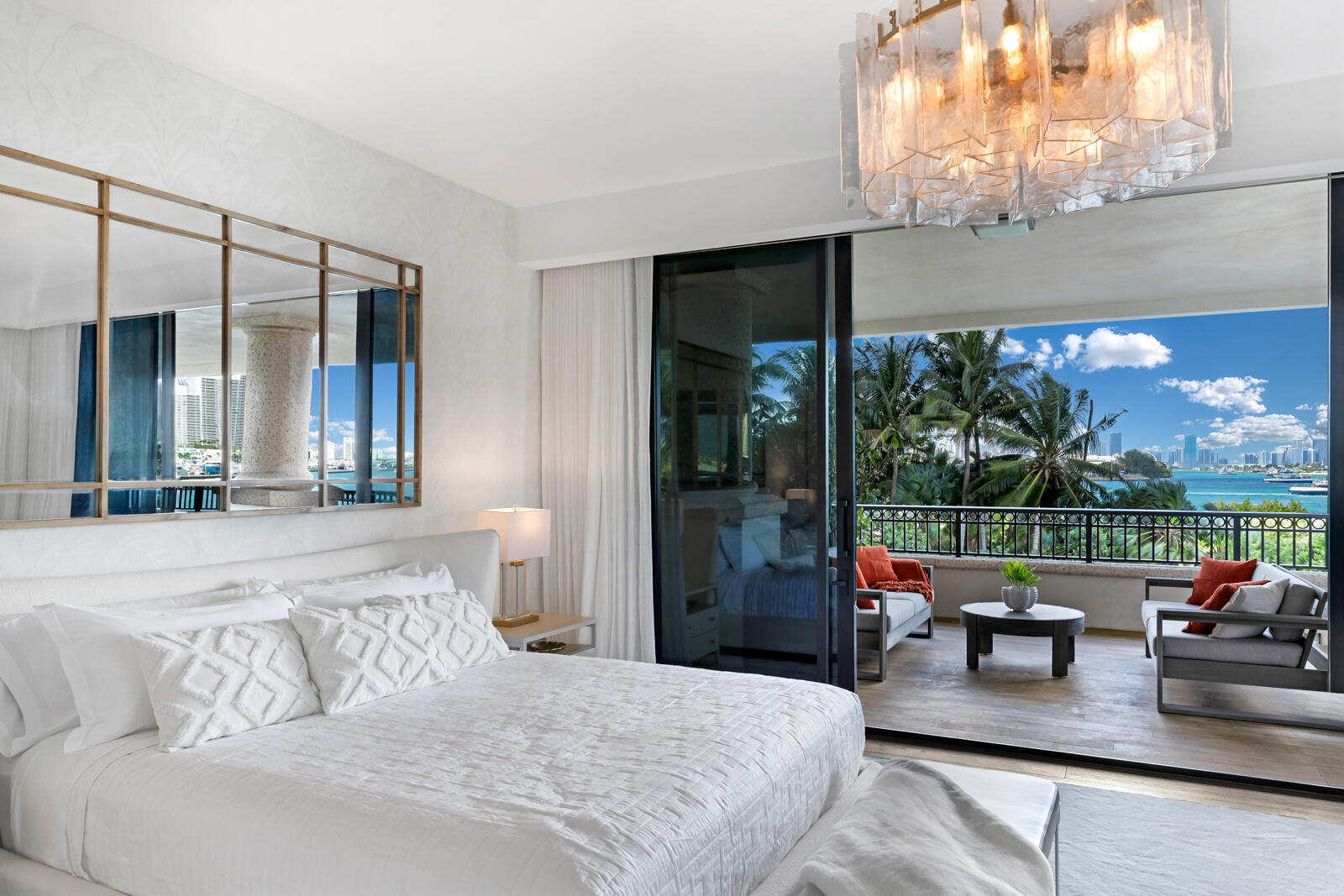 PALAZZO DEL SOL/DELLA LUNA AT FISHER ISLAND CONDO - Residential