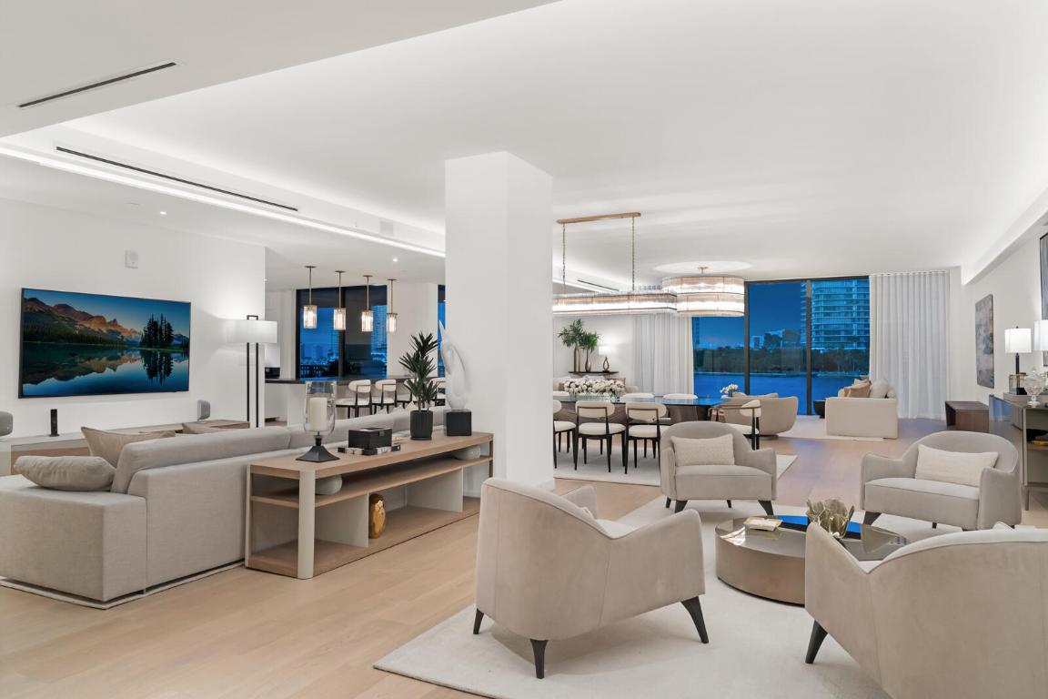 PALAZZO DEL SOL/DELLA LUNA AT FISHER ISLAND CONDO - Residential