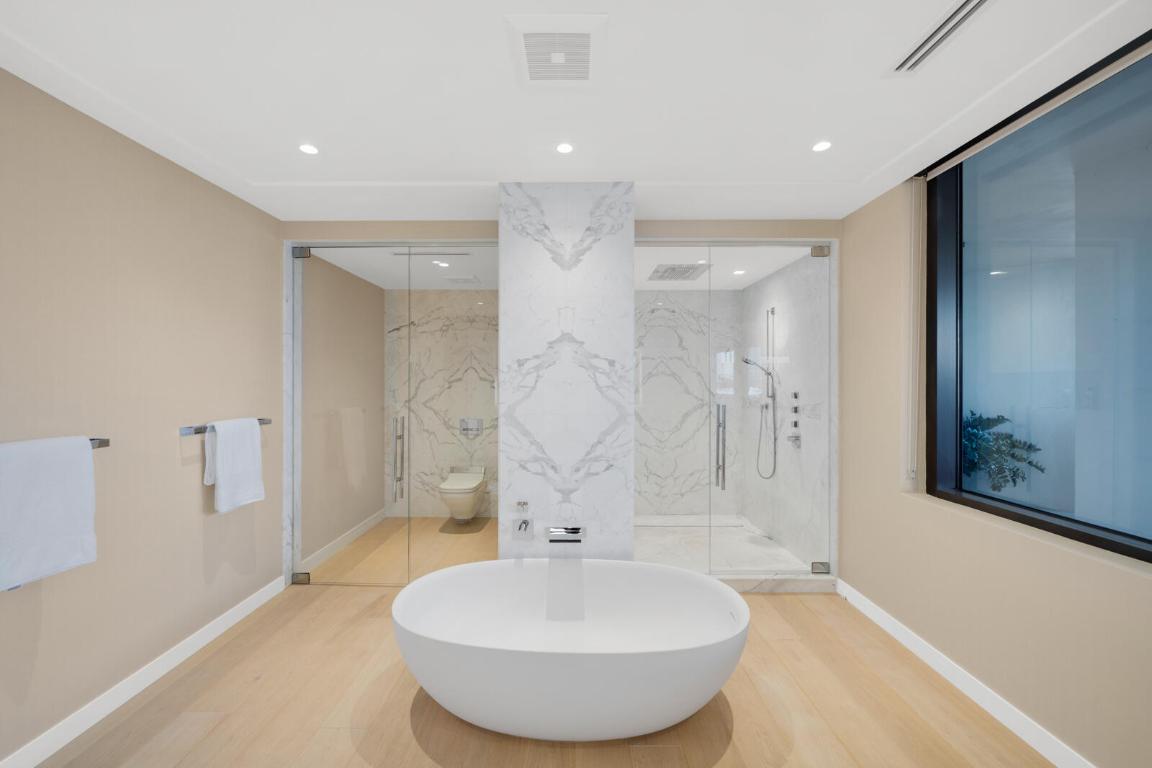 PALAZZO DEL SOL/DELLA LUNA AT FISHER ISLAND CONDO - Residential