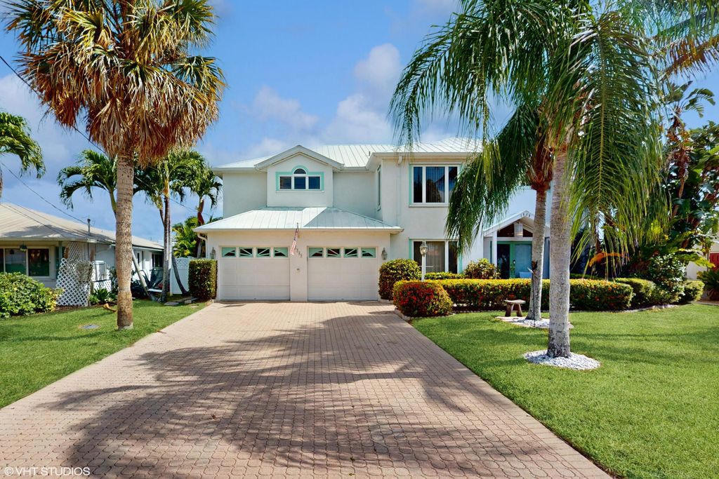 Photo of 1343 SW Seagull Way, Palm City, FL 34990 (MLS # R10989480)