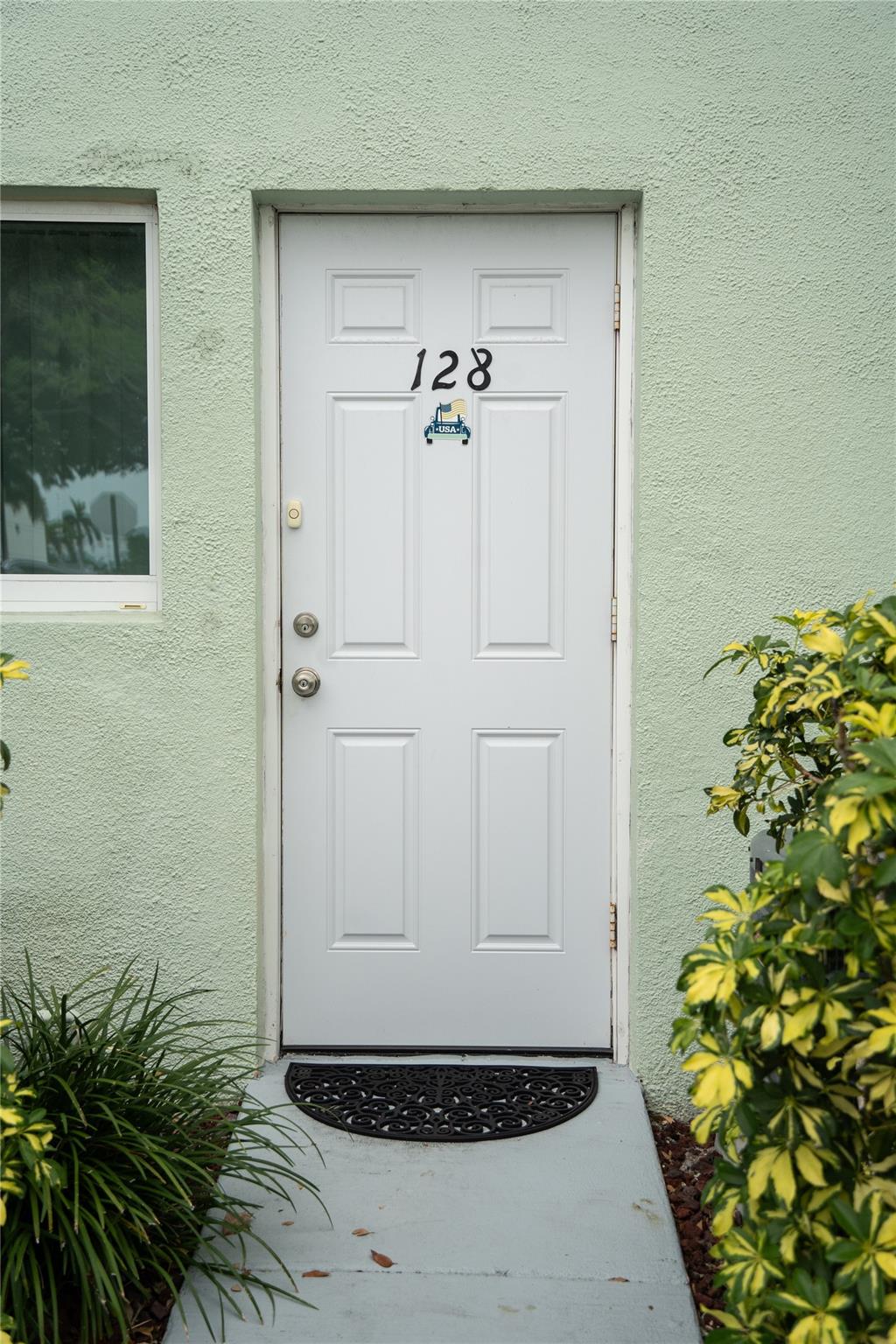 Tarleton Manor Apts. - Residential