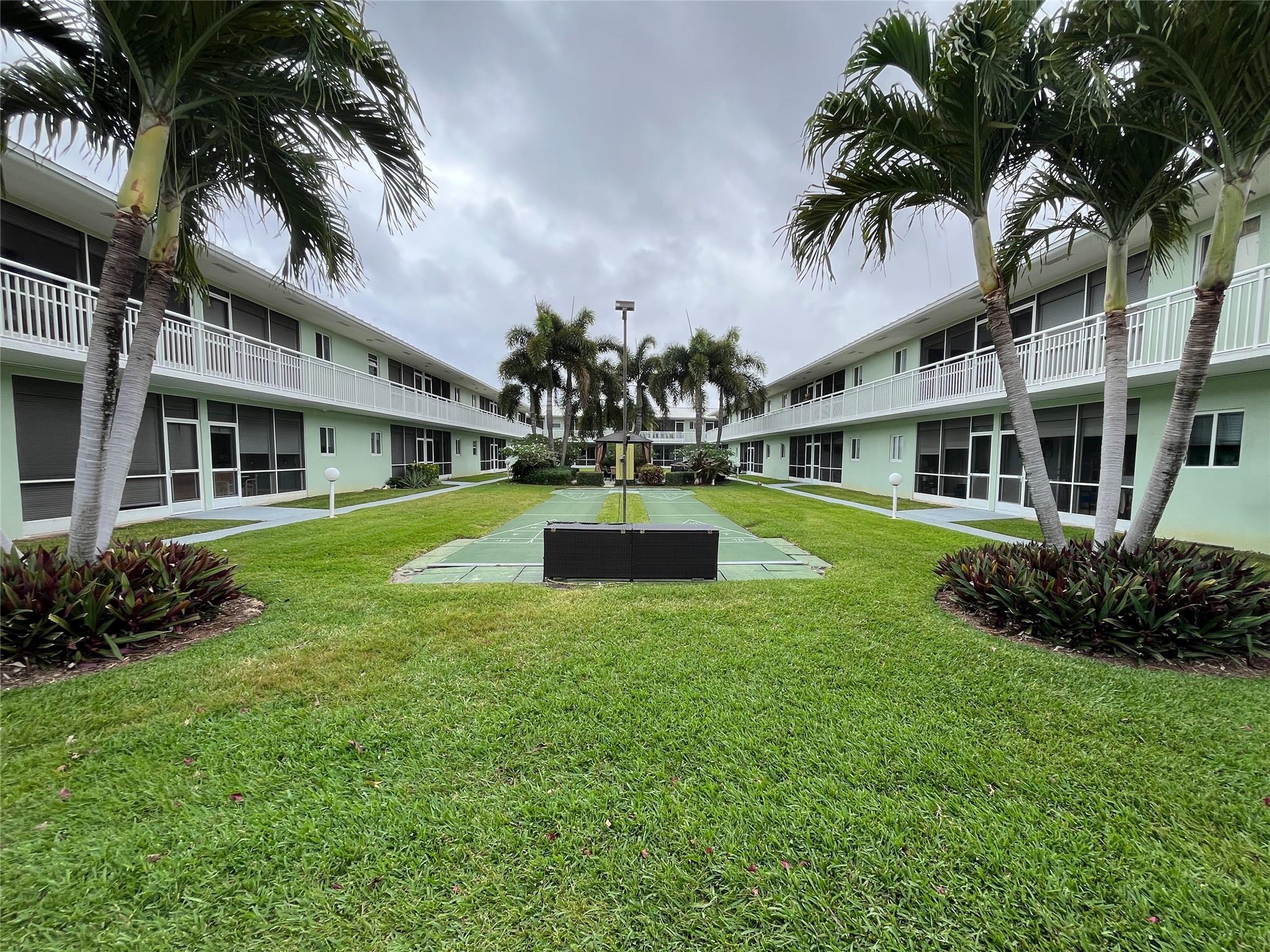 Tarleton Manor Apts. - Residential