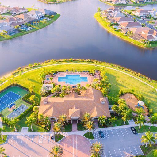SONOMA ISLES - Residential