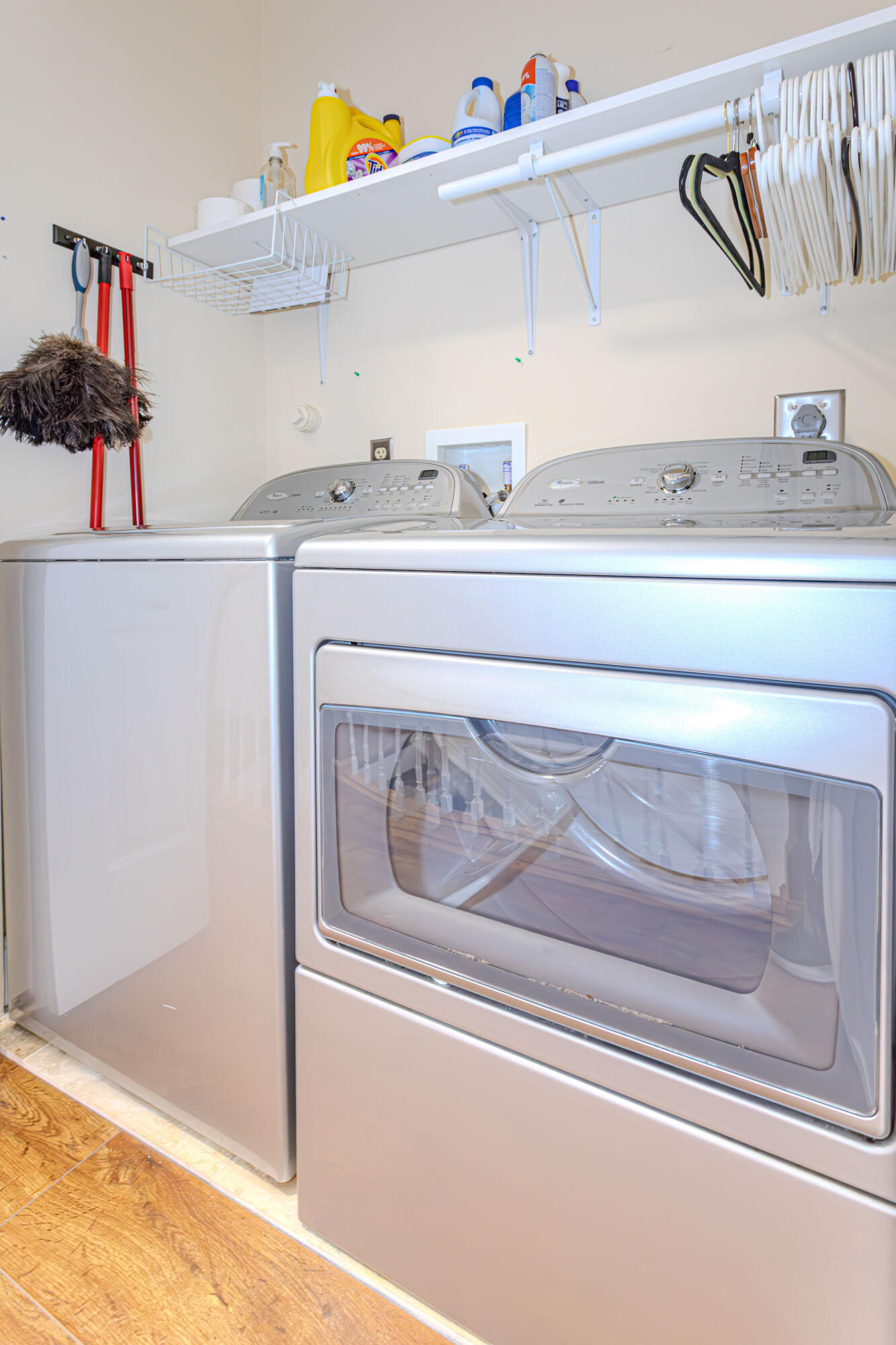 ARBOURS OF THE PALM BEACHES COND - Residential Lease