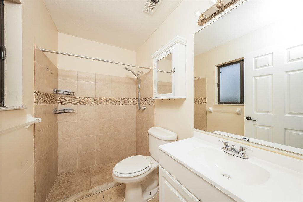 Photo of 2299 SE Rainier Road, Port Saint Lucie, FL 34952 (MLS # F10542652)