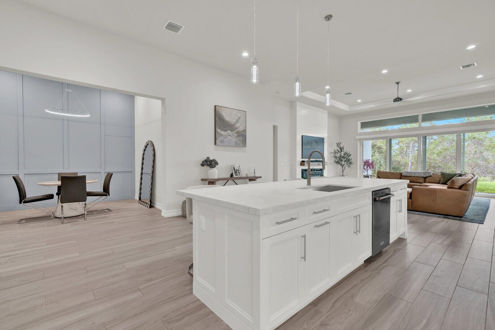 Tesoro Club - Residential Lease