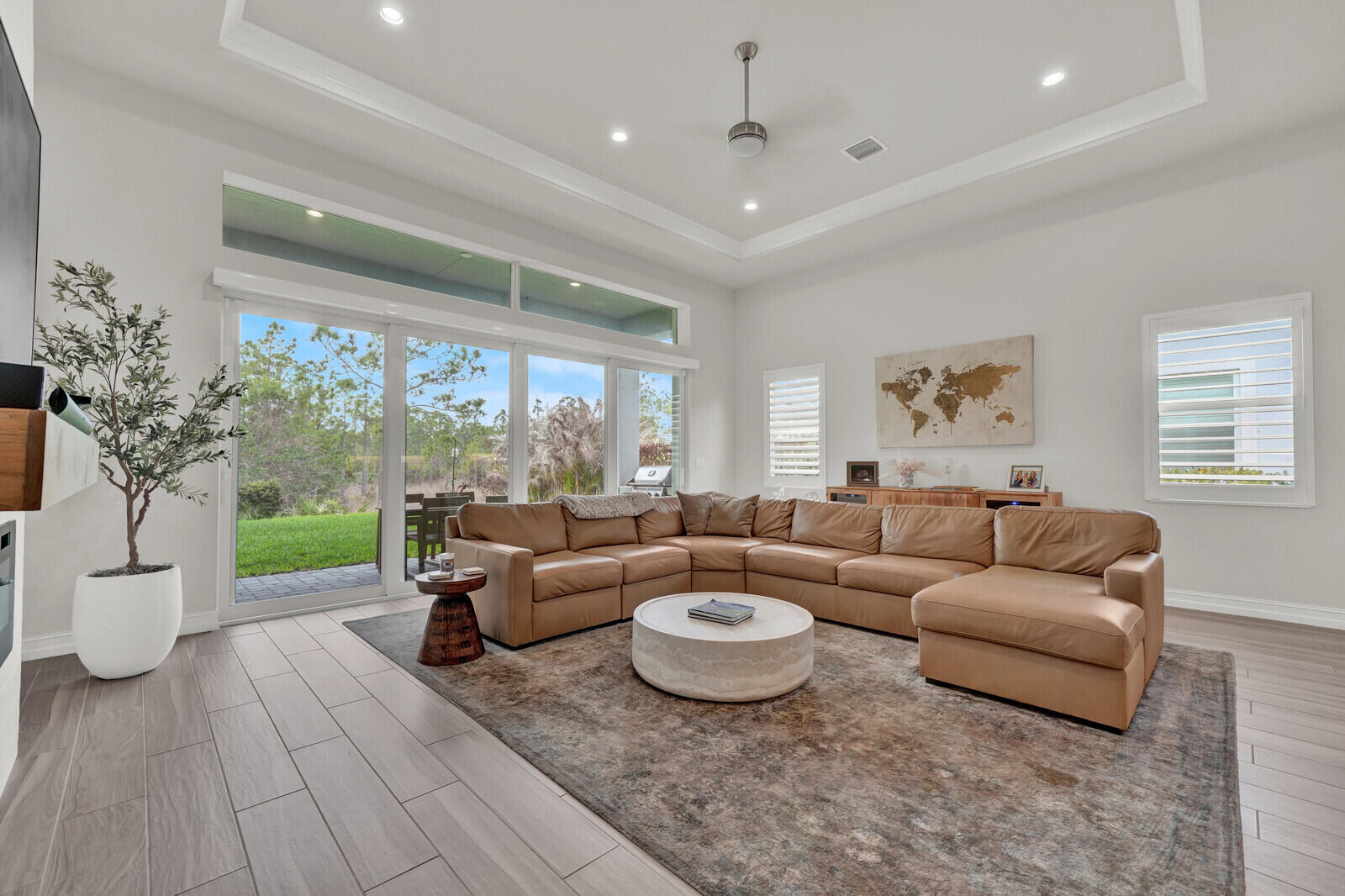 Tesoro Club - Residential Lease