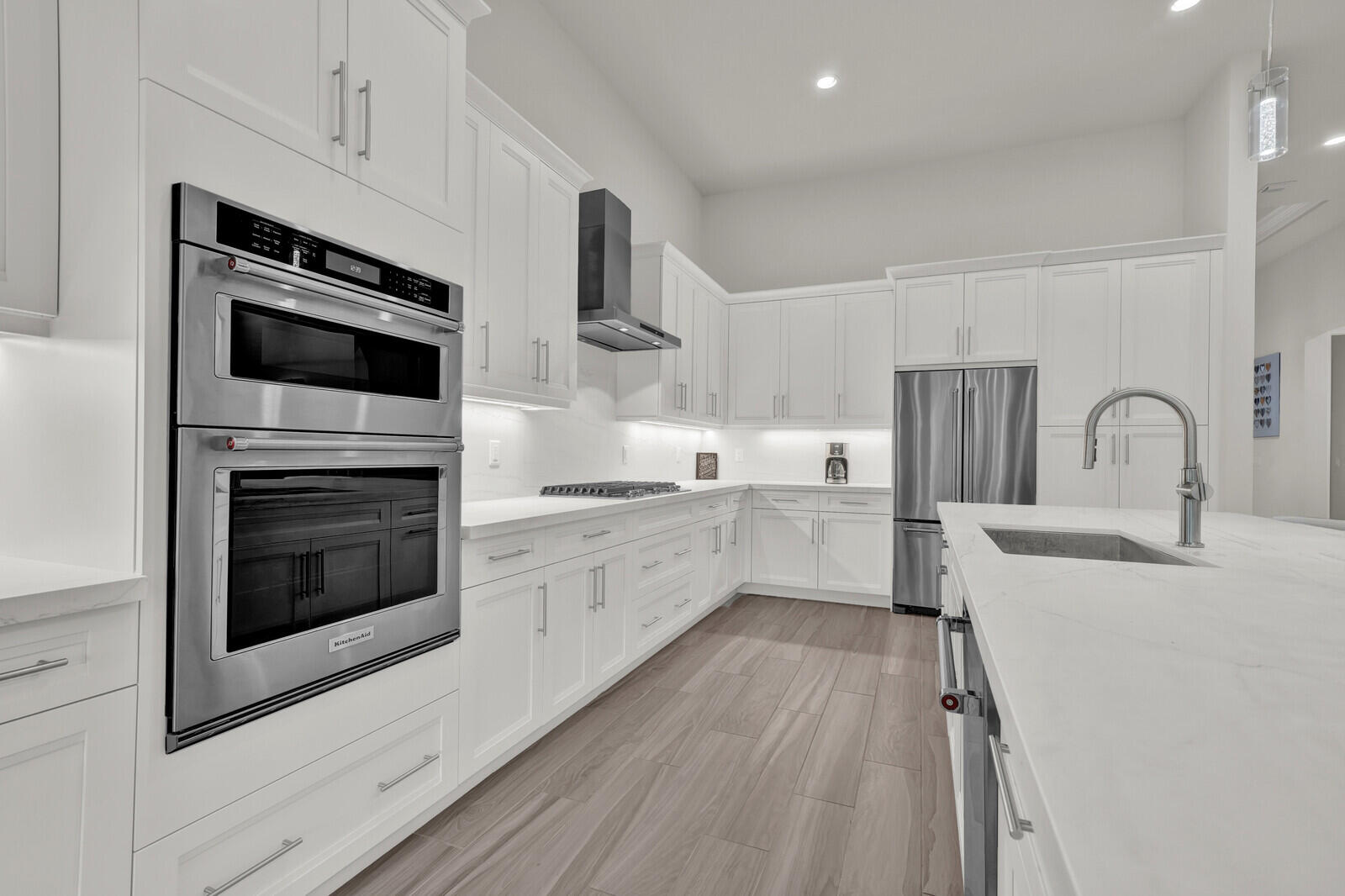 Tesoro Club - Residential Lease