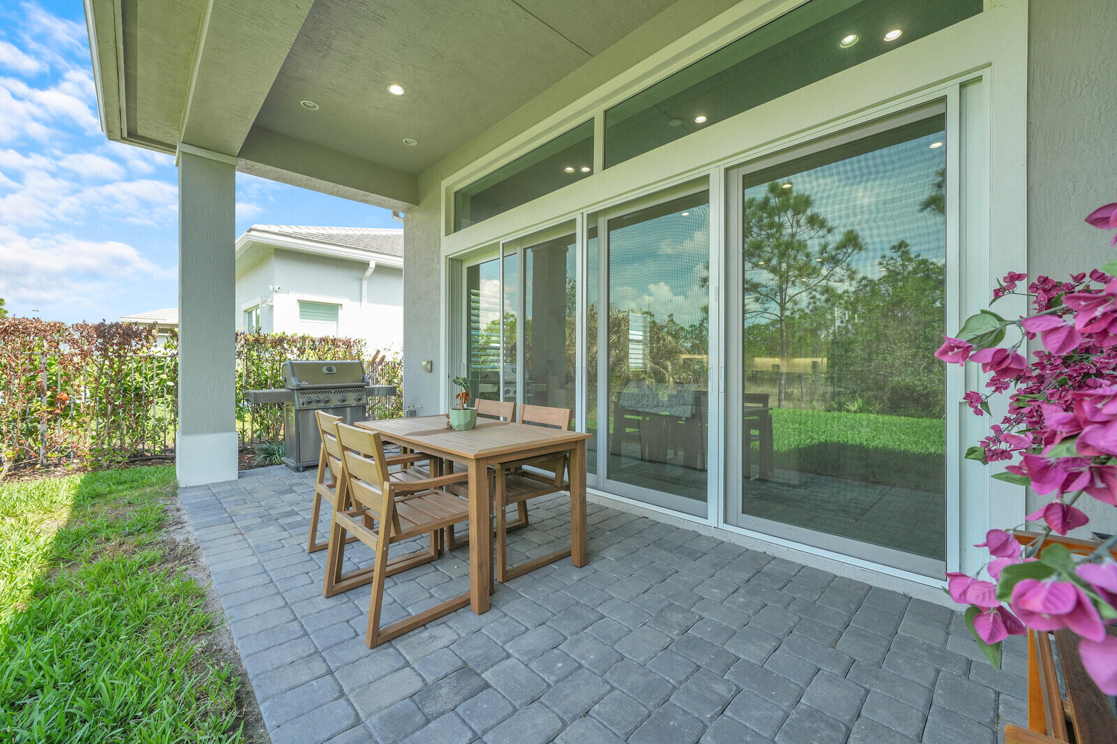 Tesoro Club - Residential Lease