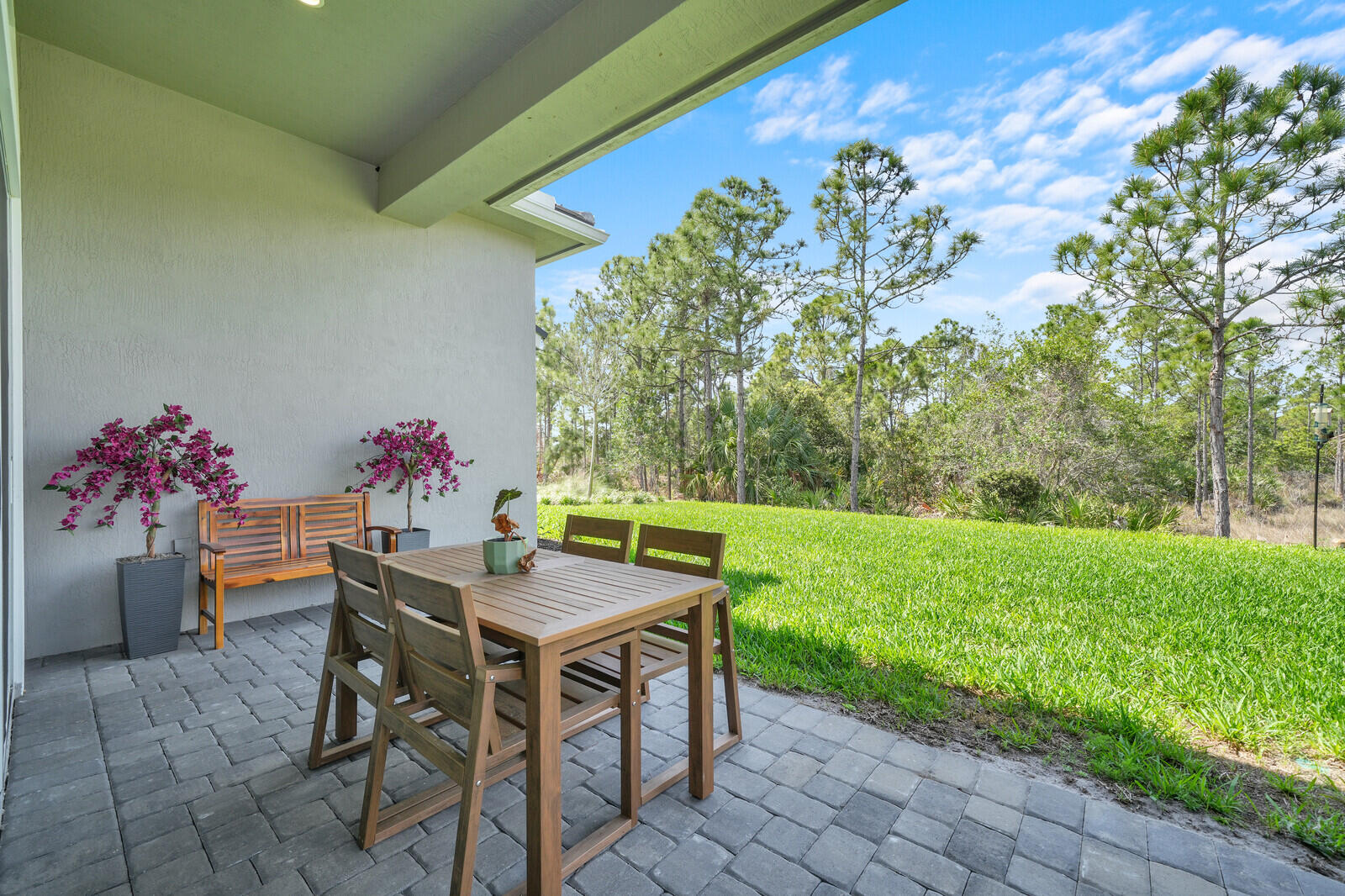 Tesoro Club - Residential Lease