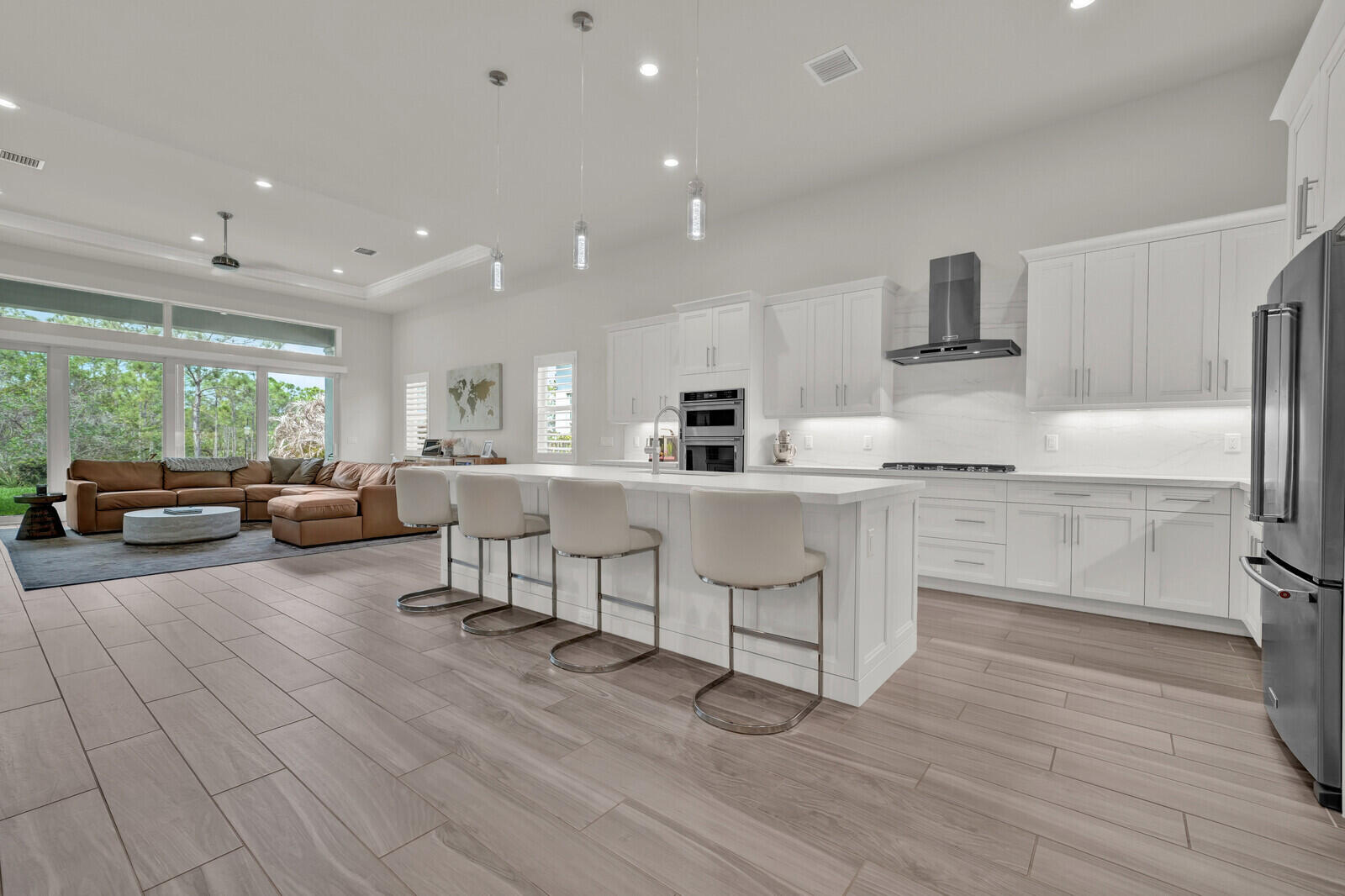 Tesoro Club - Residential Lease